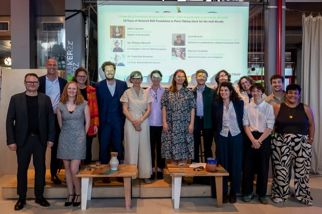 Photo de groupe, équipe du bureau de Paris de la Fondation Heinrich Böll et partenaires