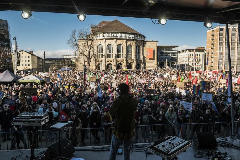 Photo d'une manifestation contre l'extrême droite à Fribourg (3 février 2024)