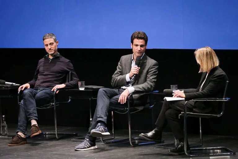 Meron Mendel, directeur de l’Anne Frank Center ; Ofer Waldman, chef de bureau de la Heinrich Böll Stiftung (Tel-Aviv), et Esther Solomon, rédactrice en chef de Haaretz English