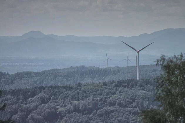 Des éoliennes dans la Forêt Noire Des éoliennes dans la Forêt Noire