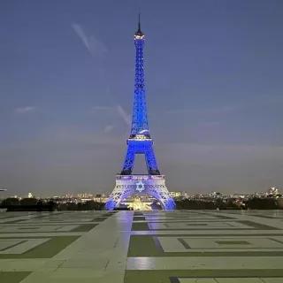 Tour Eiffel au drapeau d'Israel